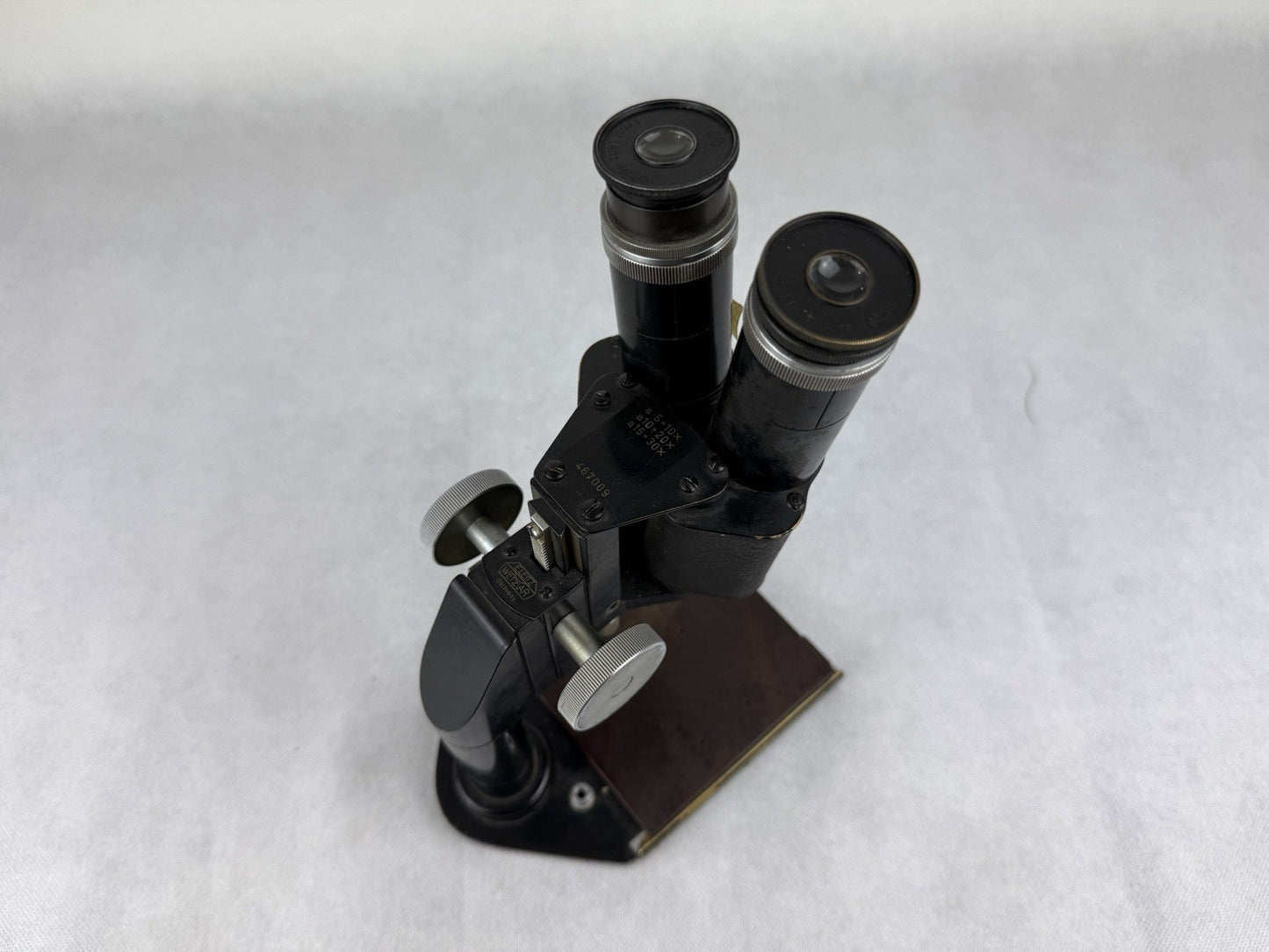 E. Leitz Wetzlar Microscope Antique Vintage Black Germany